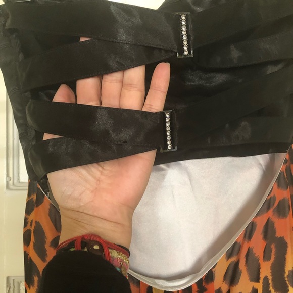 Dress - Picture 5 of 5